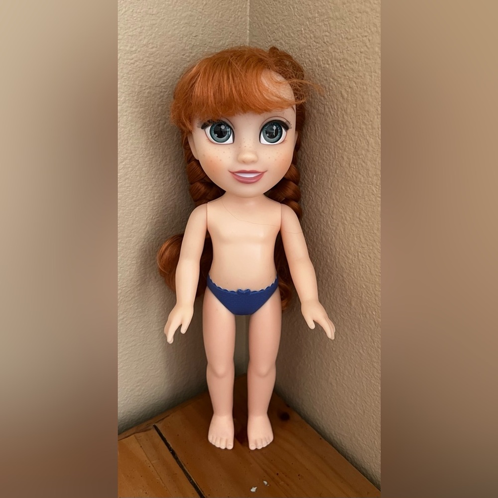 Jakks Frozen Anna Doll - Picture 2 of 5